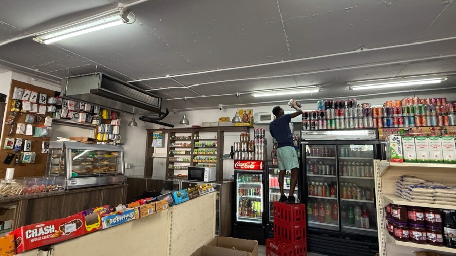 To Let commercial Property for Rent in Gardens Western Cape